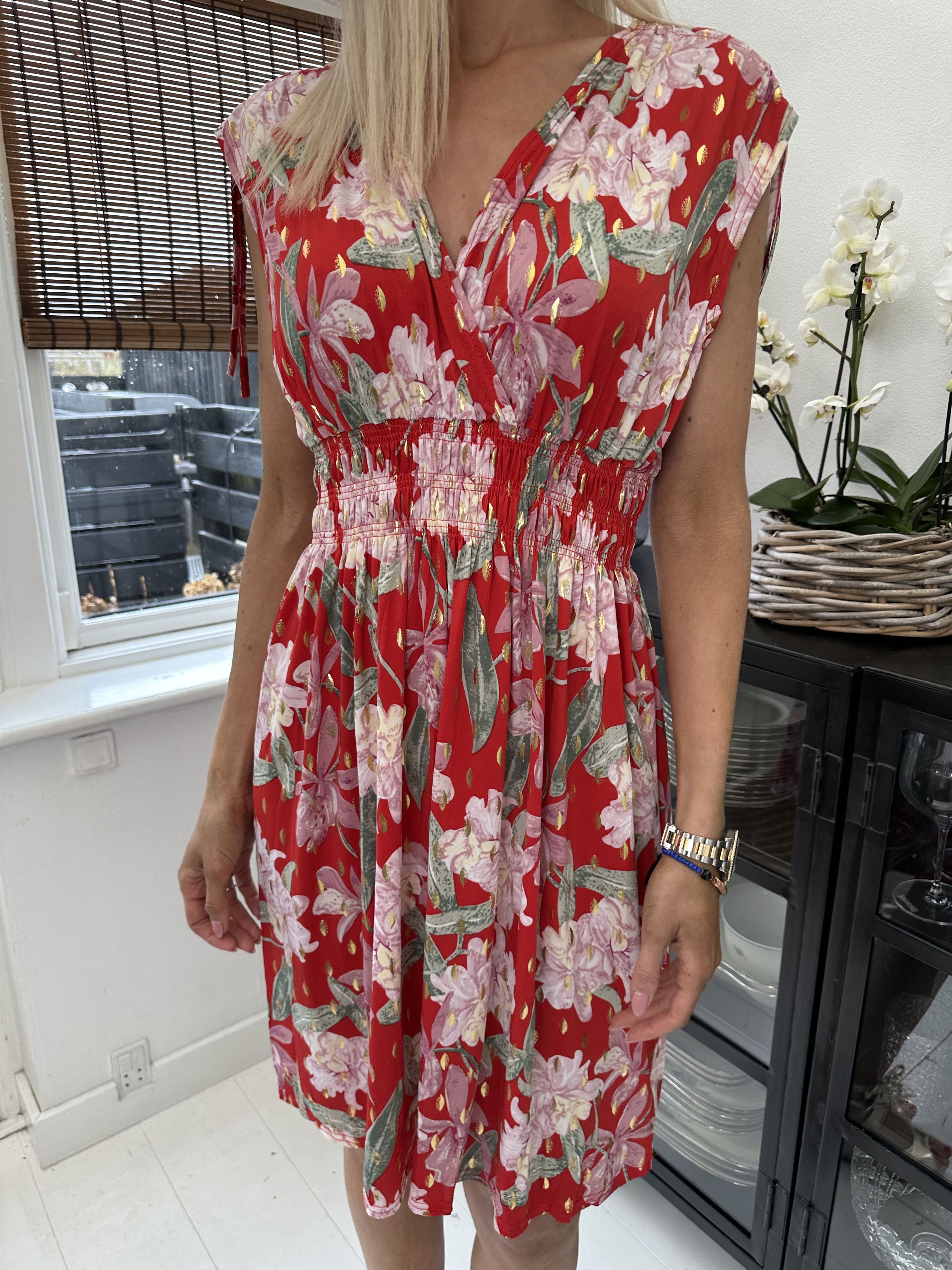 Pams Flower Short - Kort elastisk kjole i krølfrit stof